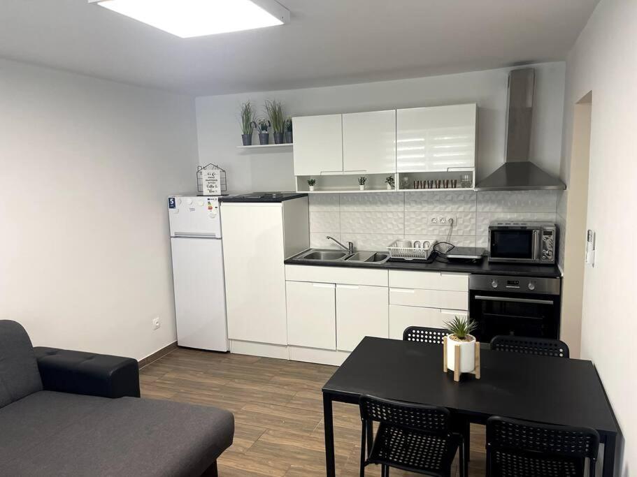 Apartment In マリボル エクステリア 写真