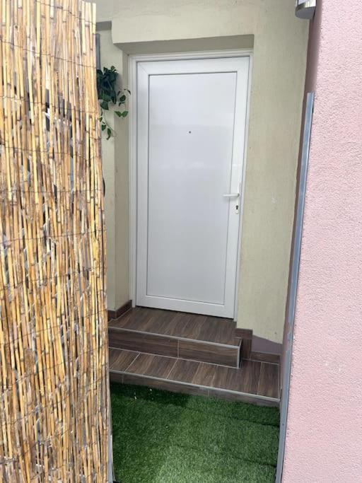 Apartment In マリボル エクステリア 写真
